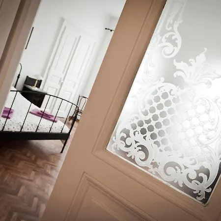 Habitación en casa particular Domus Liberta - Art Nouveau Stazione *