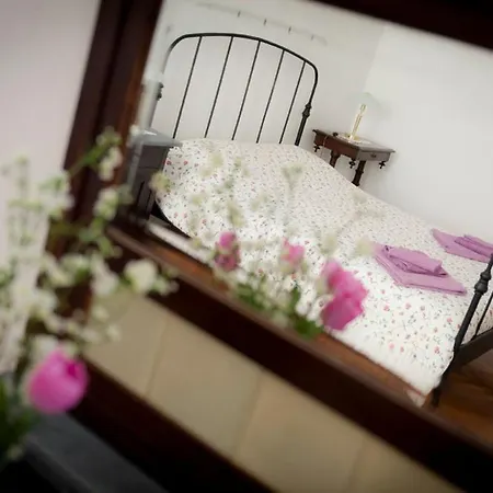 Quarto em Acomodações Particulares Domus Liberta - Art Nouveau Stazione *