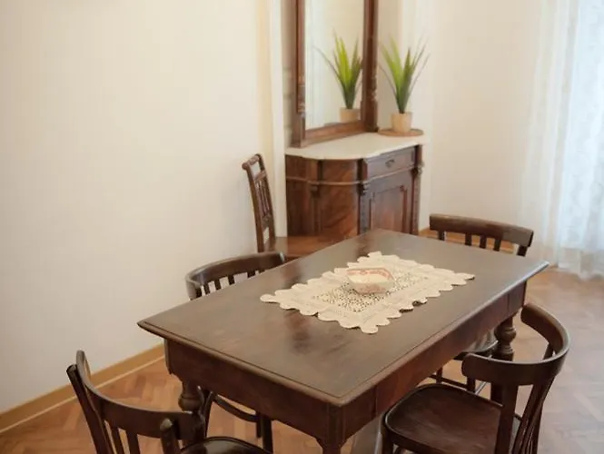 Kwatera prywatna Domus Liberta - Art Nouveau Stazione Triest