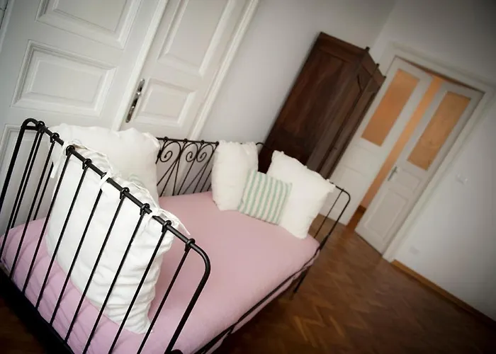 Domus Liberta - Art Nouveau Stazione Triest